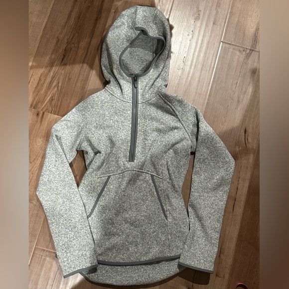 Fleece and thank you lululemon hoodie - Picture 4 of 9